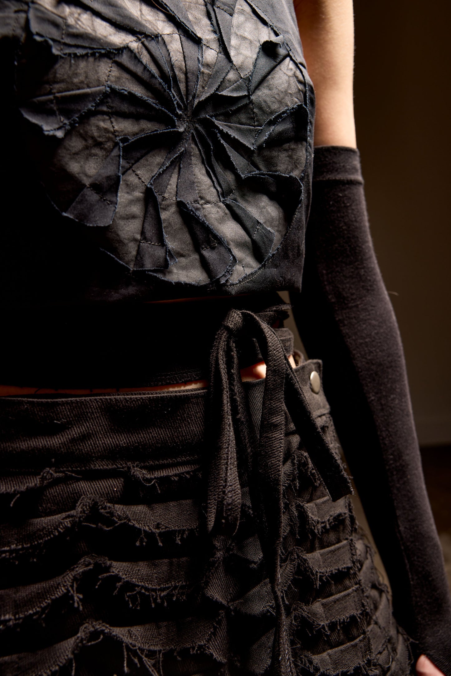 Rui Kè Circular Crop Top
